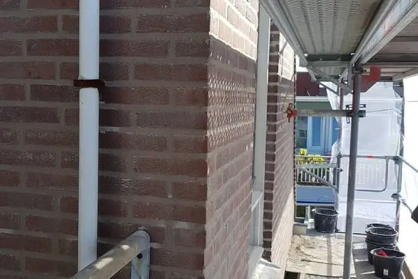 Appartementencomplex voor gevelreiniging en voegwerk