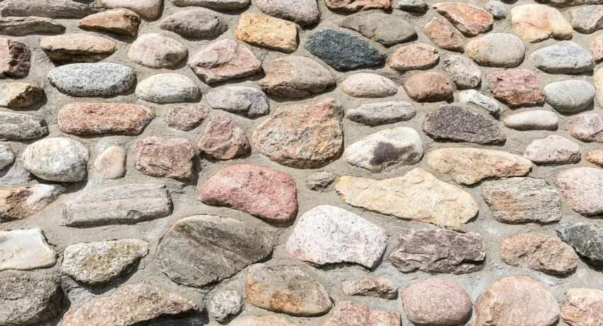 Professioneel voegen herstellen in buitenmuur met nieuwe voegmortel